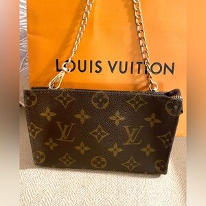 LOUIS VUITTON Authentic Monogram Pochette Clutch w/ Unbranded Gold Chain & Box